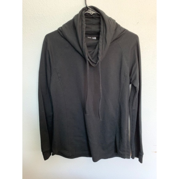 Costco sweater. Turtle neck. Good condition - Picture 2 of 2